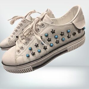 Valentino Garvani Rockstud Sneaker Authentic size 35